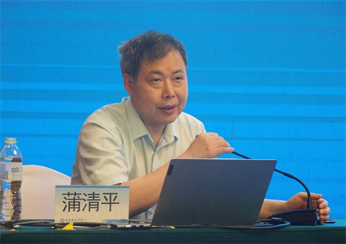 中国老教授协会编审委员会主办的第310届全国高校科研专题研讨会在青岛顺利举办12.png